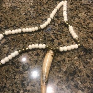 HANDMADE BEADED NECKLACE WITH HOUNDSTOOTH PENDANT